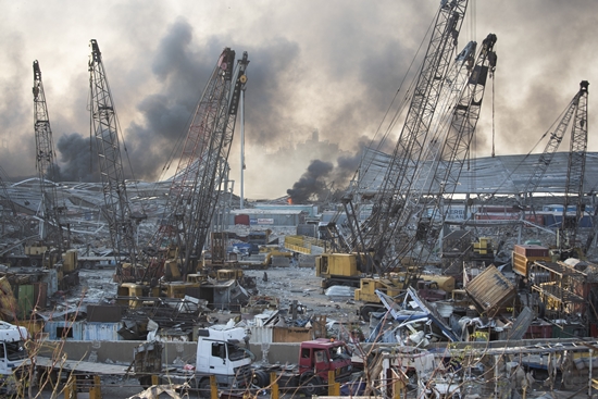 지난 8월 4일(현지시간) 레바논 수도 베이루트 항구에서 대규모 폭발사고가 일어났다. (이미지 제공 : 뉴시스)